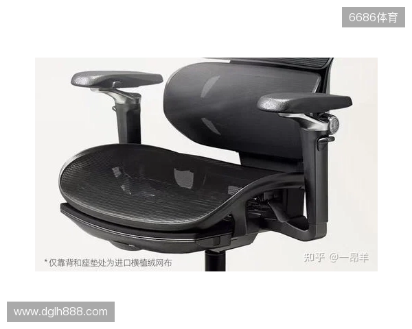 邮报：纽卡球迷在法国遇袭，被马赛球迷投掷催泪瓦斯